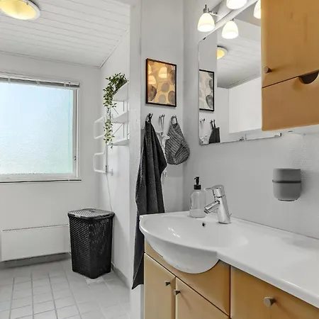Vakantiehuis In With Kitchen *