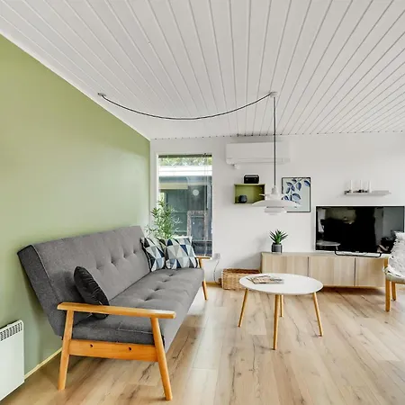 Vakantiehuis In With Kitchen *