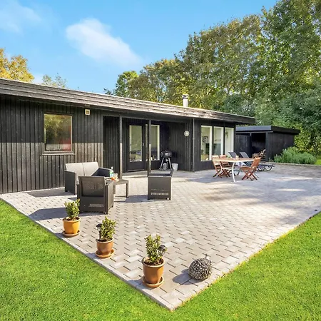 Vakantiehuis In With Kitchen