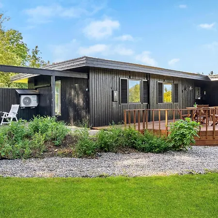 Vakantiehuis In With Kitchen *